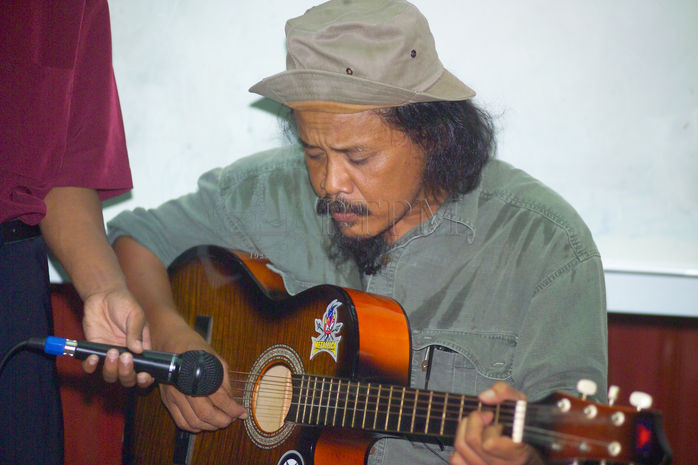 PTPM 05 20 puisi D9X30183